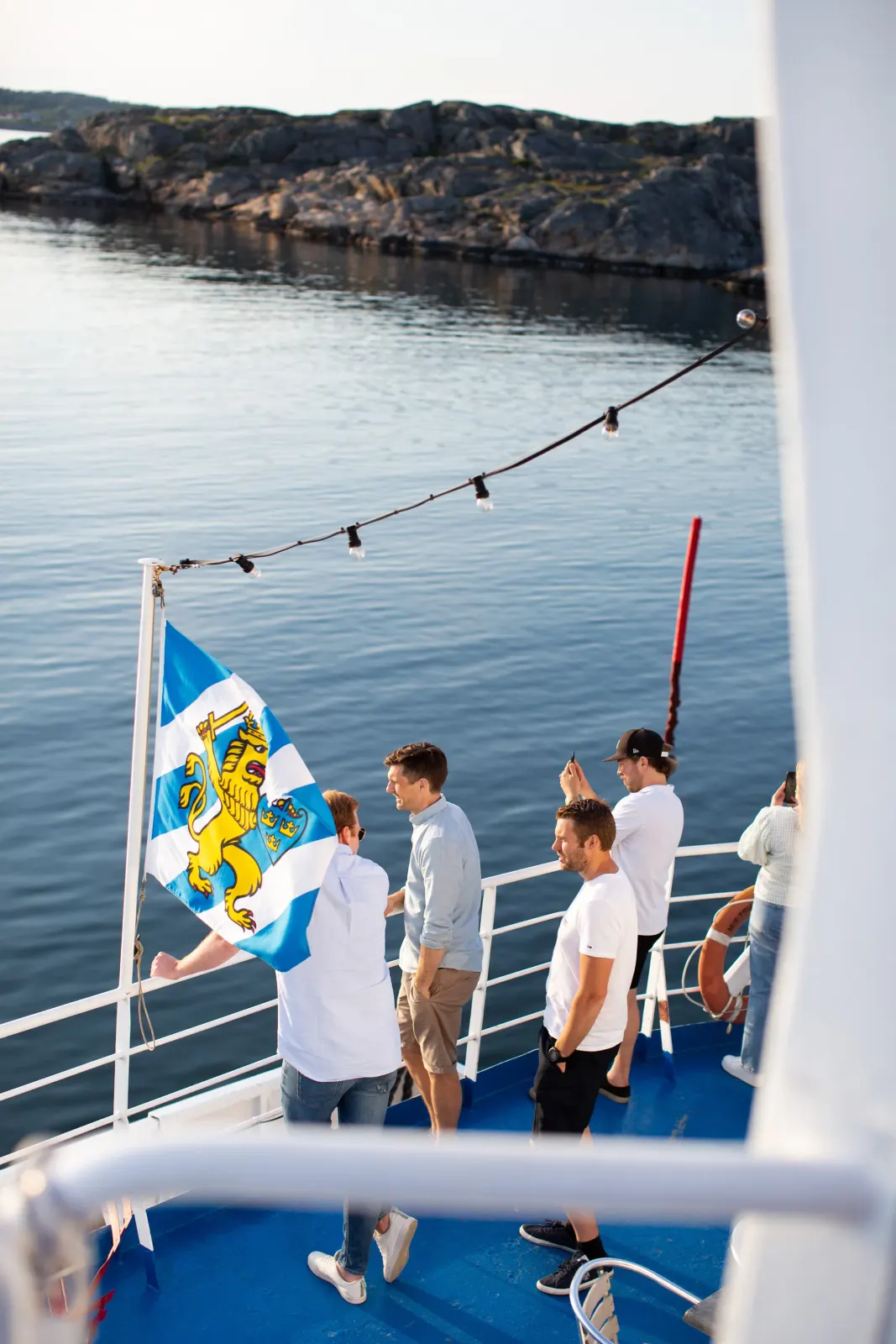 Gäster på fördäck på M/S Trubaduren