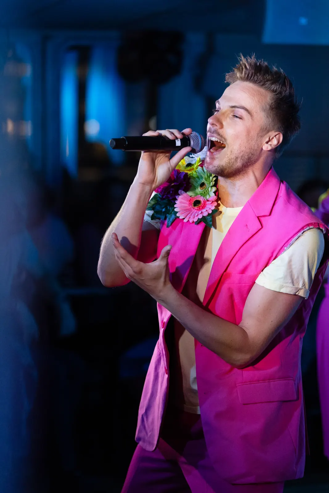 Schlagershow ombord på Skärgårdslinjen